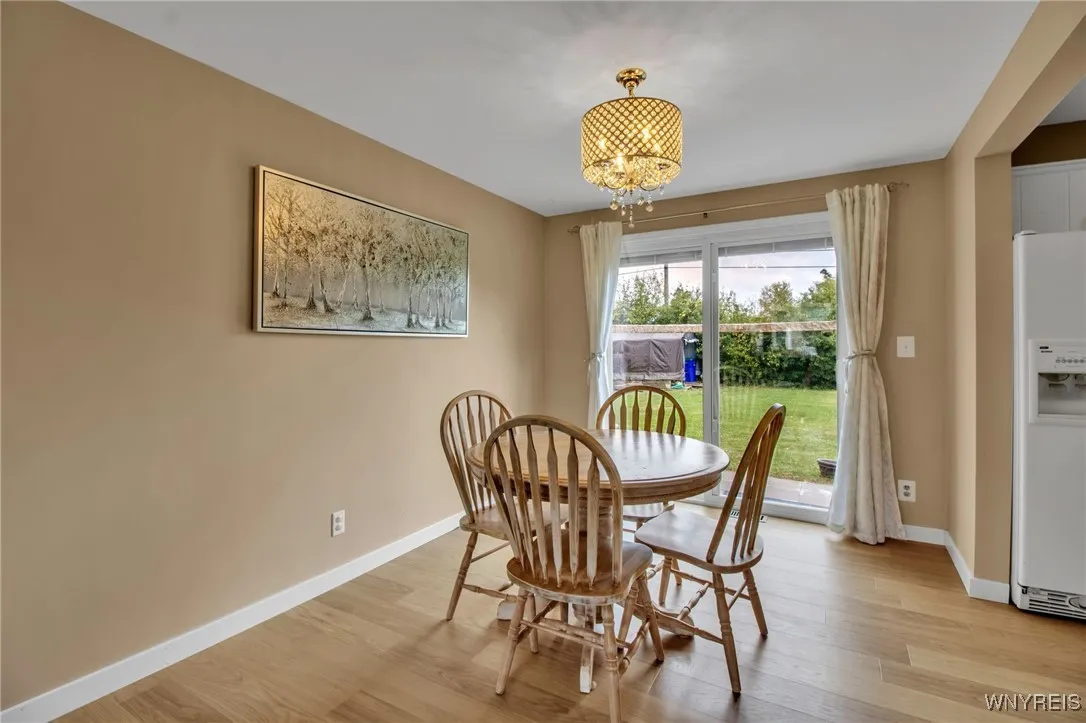 6 Towerwood Road, Grand Island, New York 14072, Grand Island, New York 14072, 2 Bedrooms Bedrooms, 5 Rooms Rooms,1 BathroomBathrooms,Residential,For Sale,6 Towerwood Road, Grand Island, New York 14072,0,B1644363
