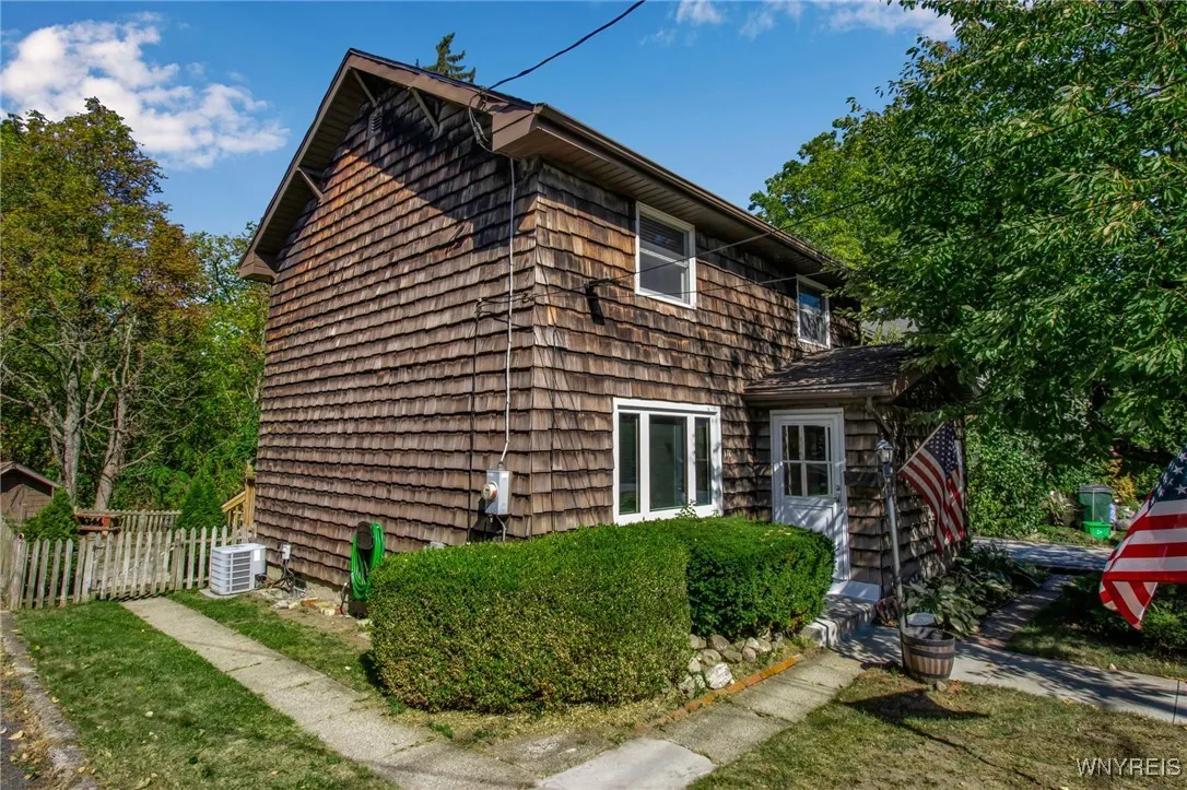 170 Glen Avenue, Amherst, New York 14221, Amherst, New York 14221, 3 Bedrooms Bedrooms, 6 Rooms Rooms,1 BathroomBathrooms,Residential,For Sale,170 Glen Avenue, Amherst, New York 14221,0,B1643653