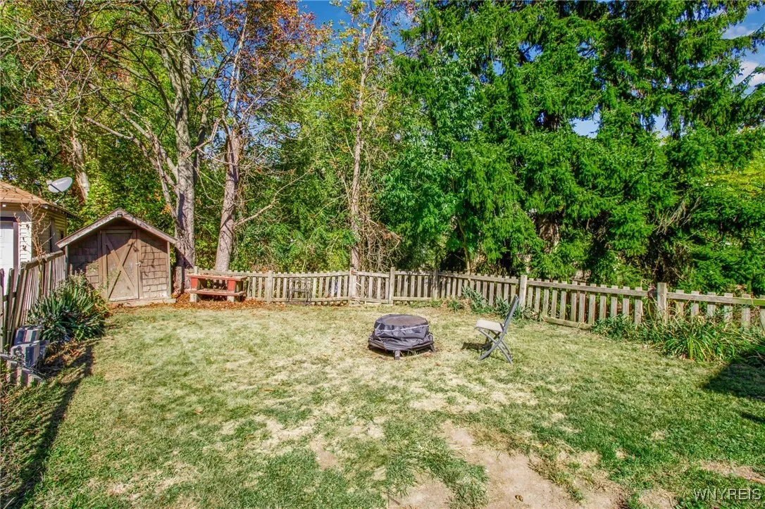 170 Glen Avenue, Amherst, New York 14221, Amherst, New York 14221, 3 Bedrooms Bedrooms, 6 Rooms Rooms,1 BathroomBathrooms,Residential,For Sale,170 Glen Avenue, Amherst, New York 14221,0,B1643653
