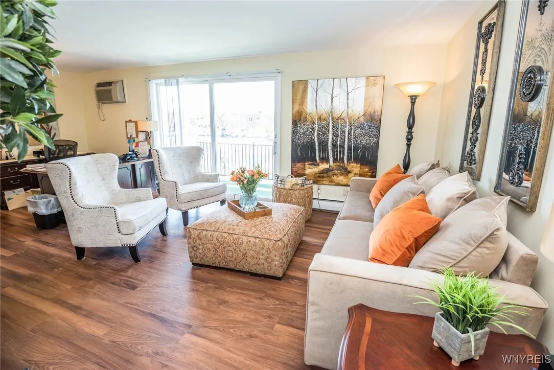 1920 Sheridan, Tonawanda, New York 14223, Tonawanda, New York 14223, 1 Bedroom Bedrooms, 3 Rooms Rooms,1 BathroomBathrooms,Residential Lease,For Rent,1920 Sheridan, Tonawanda, New York 14223,0,B1644486