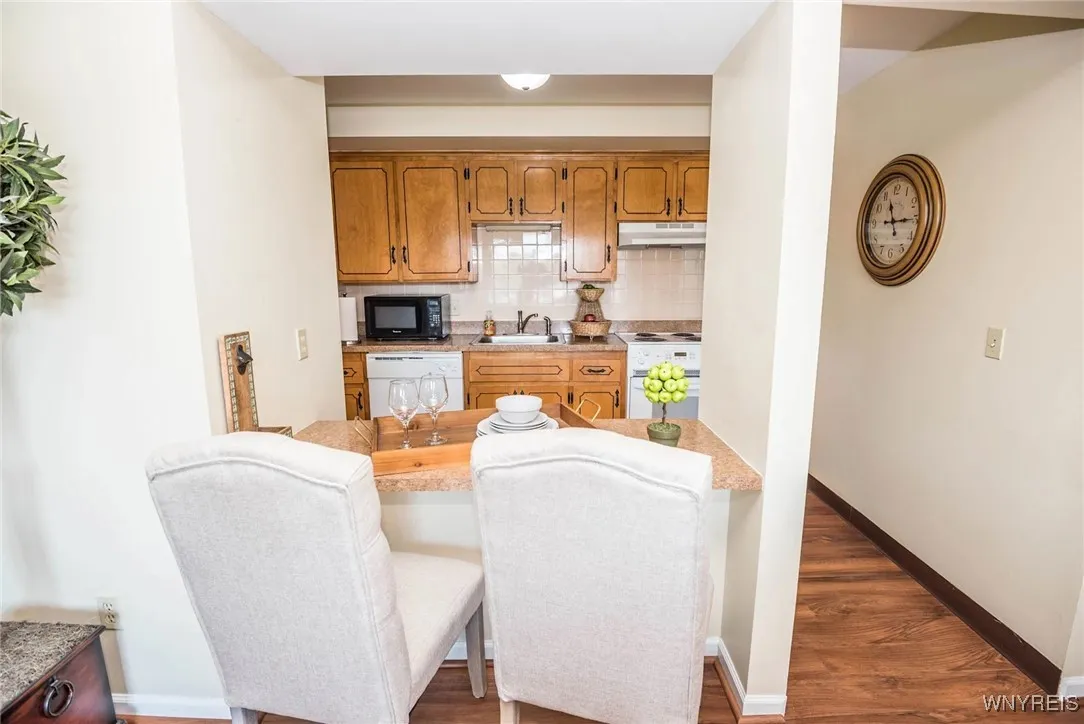 1920 Sheridan, Tonawanda, New York 14223, Tonawanda, New York 14223, 1 Bedroom Bedrooms, 3 Rooms Rooms,1 BathroomBathrooms,Residential Lease,For Rent,1920 Sheridan, Tonawanda, New York 14223,0,B1644486