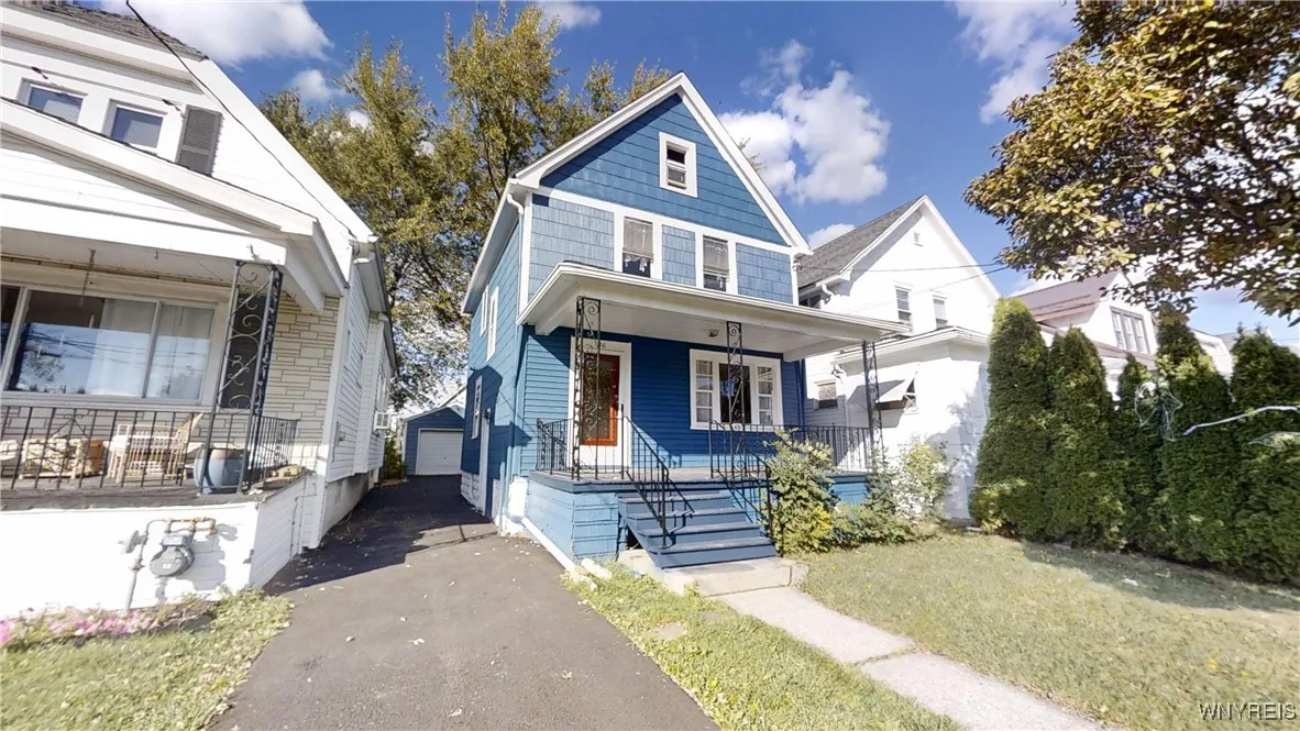 36 Layer Avenue, Buffalo, New York 14207, Buffalo, New York 14207, 3 Bedrooms Bedrooms, 7 Rooms Rooms,1 BathroomBathrooms,Residential,For Sale,36 Layer Avenue, Buffalo, New York 14207,0,B1644398