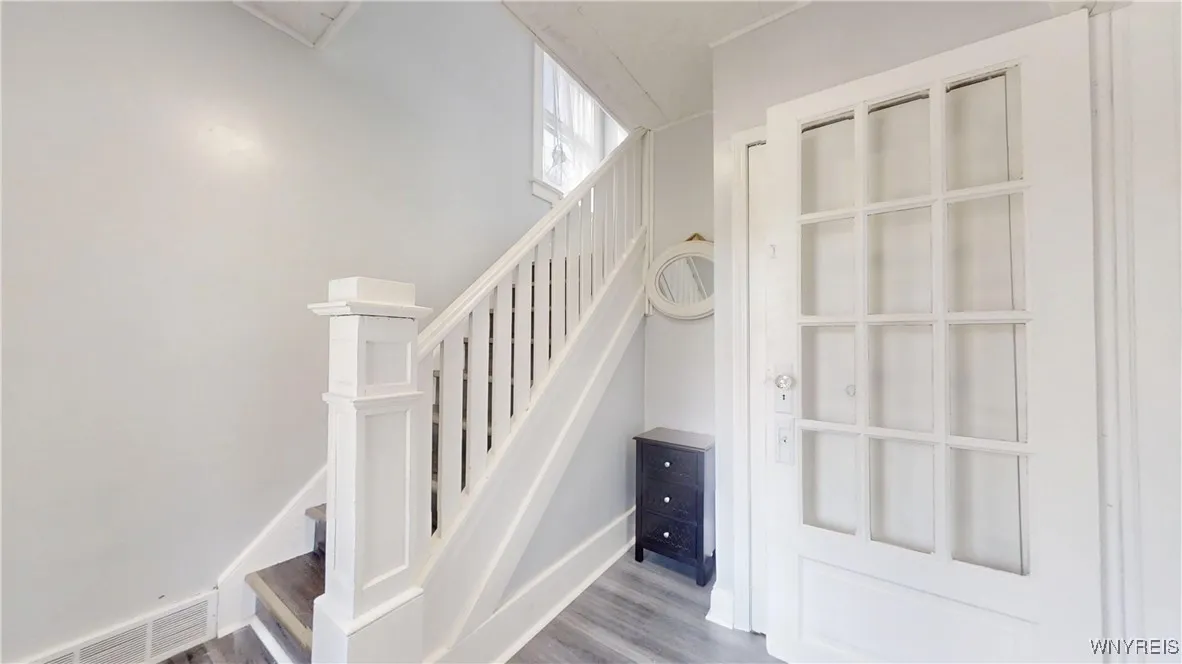 36 Layer Avenue, Buffalo, New York 14207, Buffalo, New York 14207, 3 Bedrooms Bedrooms, 7 Rooms Rooms,1 BathroomBathrooms,Residential,For Sale,36 Layer Avenue, Buffalo, New York 14207,0,B1644398