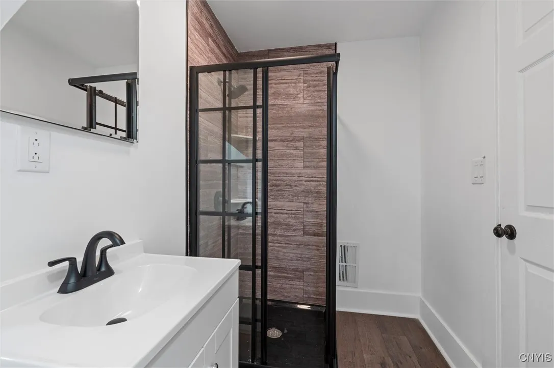 4914 West Seneca 2, Onondaga, New York 13215, Onondaga, New York 13215, 2 Bedrooms Bedrooms, 5 Rooms Rooms,1 BathroomBathrooms,Residential Lease,For Rent,4914 West Seneca 2, Onondaga, New York 13215,0,S1644529