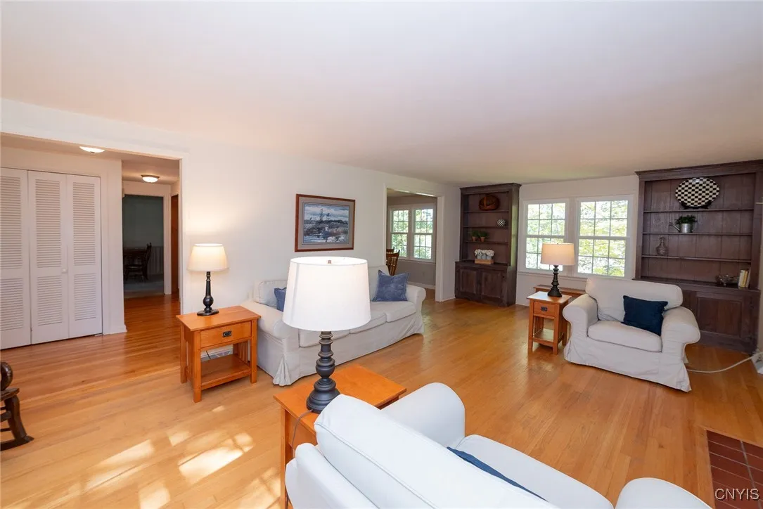 127 Hillside Way, Camillus, New York 13031, Camillus, New York 13031, 5 Bedrooms Bedrooms, 11 Rooms Rooms,2 BathroomsBathrooms,Residential,For Sale,127 Hillside Way, Camillus, New York 13031,0,S1644357