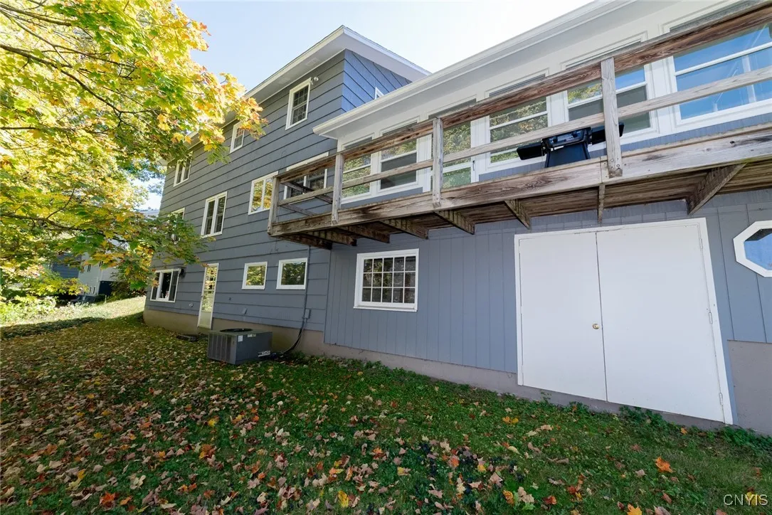 127 Hillside Way, Camillus, New York 13031, Camillus, New York 13031, 5 Bedrooms Bedrooms, 11 Rooms Rooms,2 BathroomsBathrooms,Residential,For Sale,127 Hillside Way, Camillus, New York 13031,0,S1644357