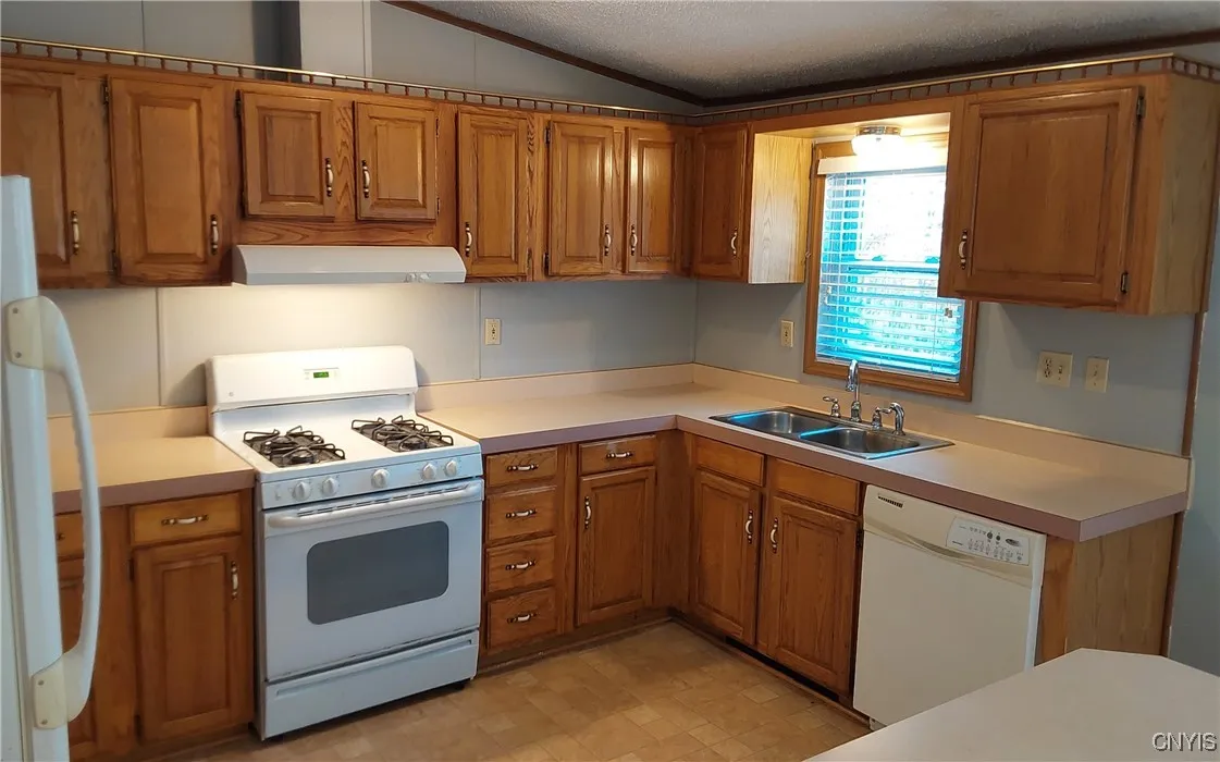 9001 Summit Road, Paris, New York 13318, Paris, New York 13318, 3 Bedrooms Bedrooms, 8 Rooms Rooms,2 BathroomsBathrooms,Residential,Closed,9001 Summit Road, Paris, New York 13318,0,S1641173