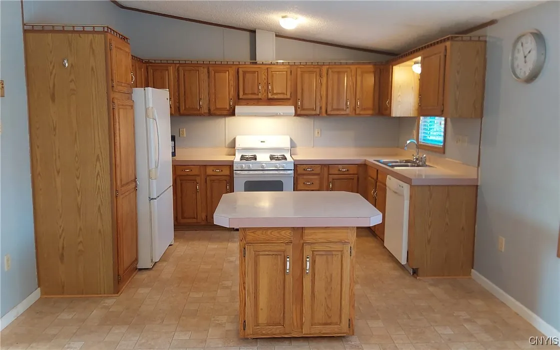 9001 Summit Road, Paris, New York 13318, Paris, New York 13318, 3 Bedrooms Bedrooms, 8 Rooms Rooms,2 BathroomsBathrooms,Residential,Closed,9001 Summit Road, Paris, New York 13318,0,S1641173