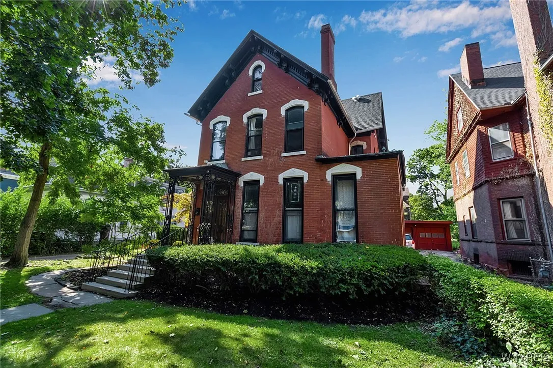 196 Linwood Avenue, Buffalo, New York 14209, Buffalo, New York 14209, 4 Bedrooms Bedrooms, ,Multi Family,For Sale,196 Linwood Avenue, Buffalo, New York 14209,0,B1642482