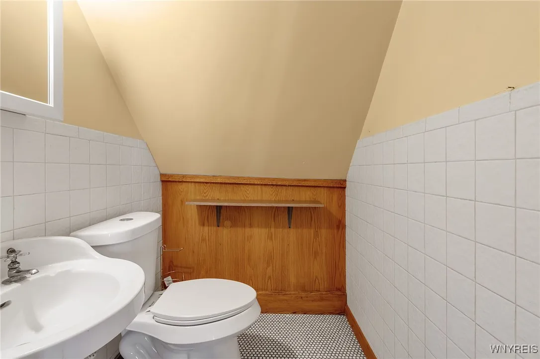 196 Linwood Avenue, Buffalo, New York 14209, Buffalo, New York 14209, 4 Bedrooms Bedrooms, ,Multi Family,For Sale,196 Linwood Avenue, Buffalo, New York 14209,0,B1642482