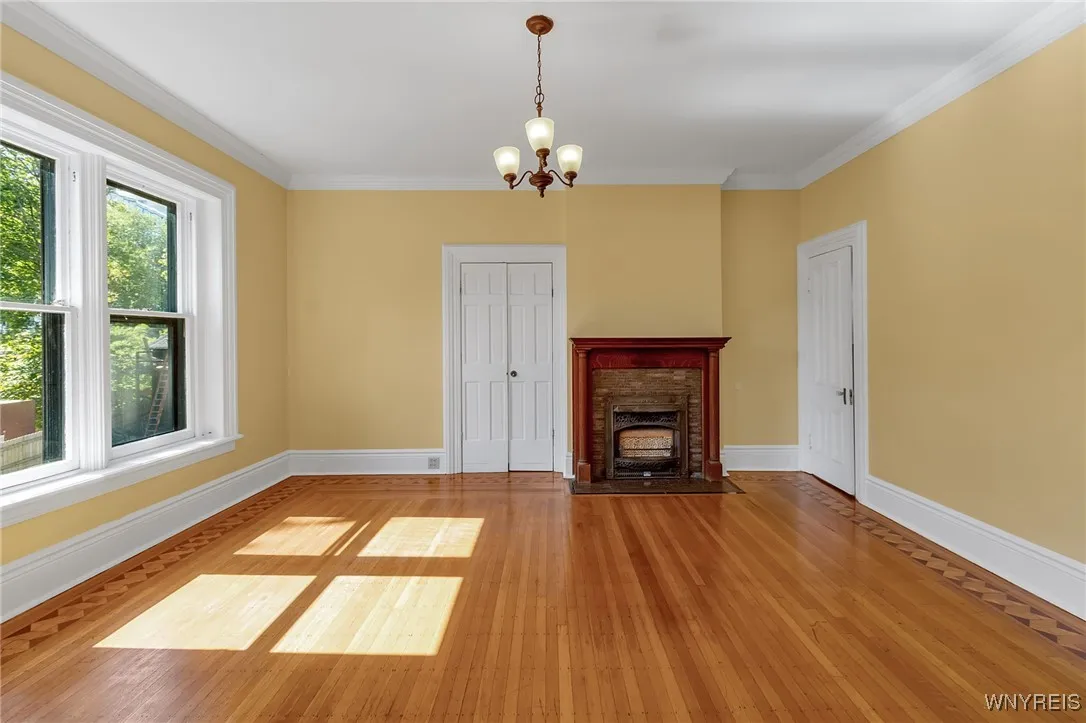 196 Linwood Avenue, Buffalo, New York 14209, Buffalo, New York 14209, 4 Bedrooms Bedrooms, ,Multi Family,For Sale,196 Linwood Avenue, Buffalo, New York 14209,0,B1642482