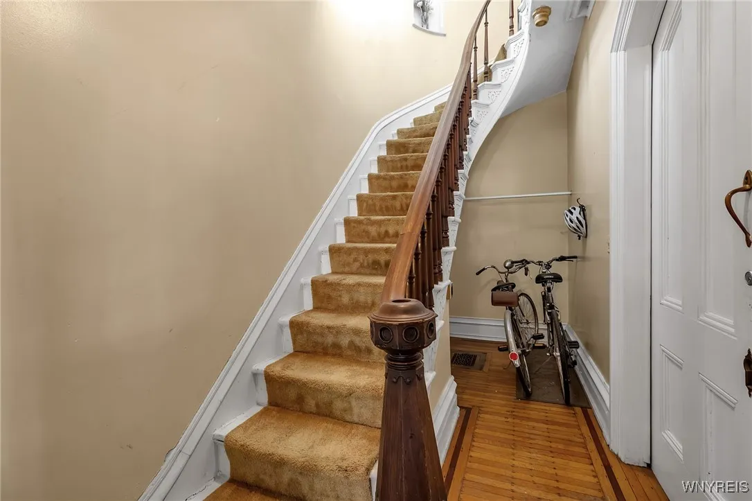 196 Linwood Avenue, Buffalo, New York 14209, Buffalo, New York 14209, 4 Bedrooms Bedrooms, ,Multi Family,For Sale,196 Linwood Avenue, Buffalo, New York 14209,0,B1642482