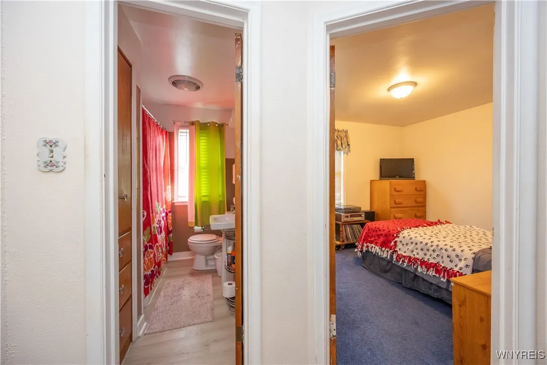 2219 Forest Avenue, Niagara Falls, New York 14301, Niagara Falls, New York 14301, 3 Bedrooms Bedrooms, 5 Rooms Rooms,1 BathroomBathrooms,Residential,For Sale,2219 Forest Avenue, Niagara Falls, New York 14301,0,B1643878