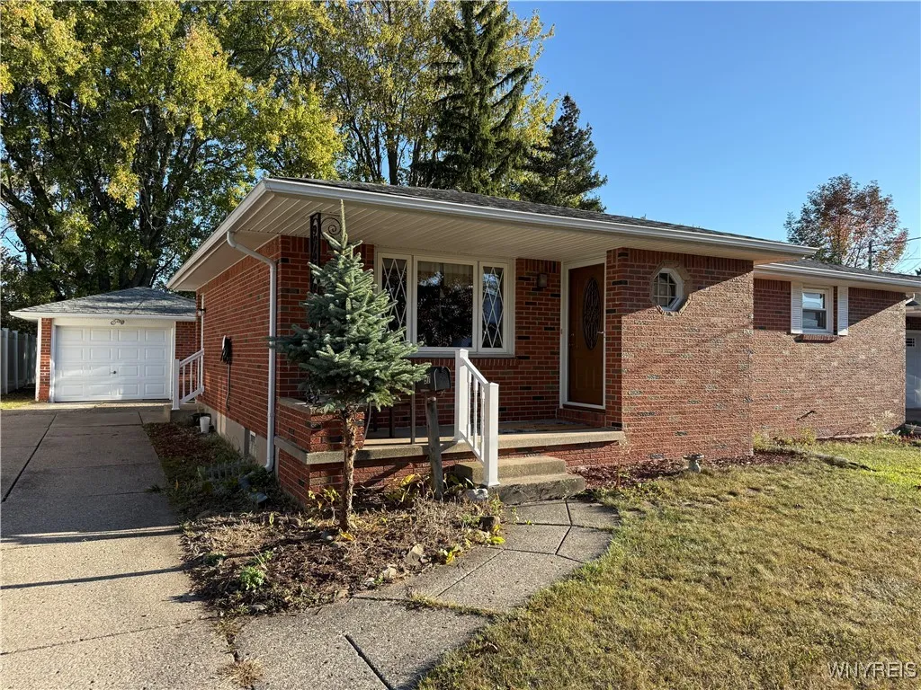 97 Mitchell Drive, Tonawanda, New York 14150, Tonawanda, New York 14150, 3 Bedrooms Bedrooms, 7 Rooms Rooms,1 BathroomBathrooms,Residential Lease,For Rent,97 Mitchell Drive, Tonawanda, New York 14150,0,B1644520