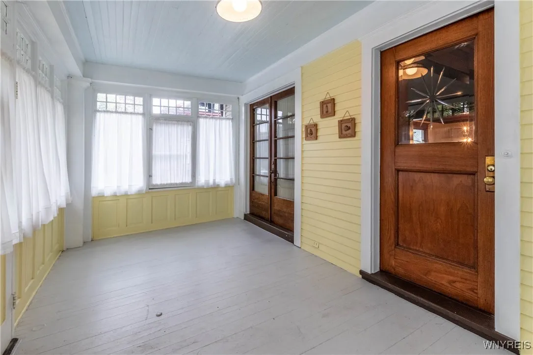 301 Woodward Avenue, Buffalo, New York 14214, Buffalo, New York 14214, 3 Bedrooms Bedrooms, 7 Rooms Rooms,1 BathroomBathrooms,Residential,For Sale,301 Woodward Avenue, Buffalo, New York 14214,0,B1644365