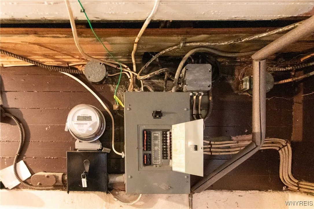 301 Woodward Avenue, Buffalo, New York 14214, Buffalo, New York 14214, 3 Bedrooms Bedrooms, 7 Rooms Rooms,1 BathroomBathrooms,Residential,For Sale,301 Woodward Avenue, Buffalo, New York 14214,0,B1644365