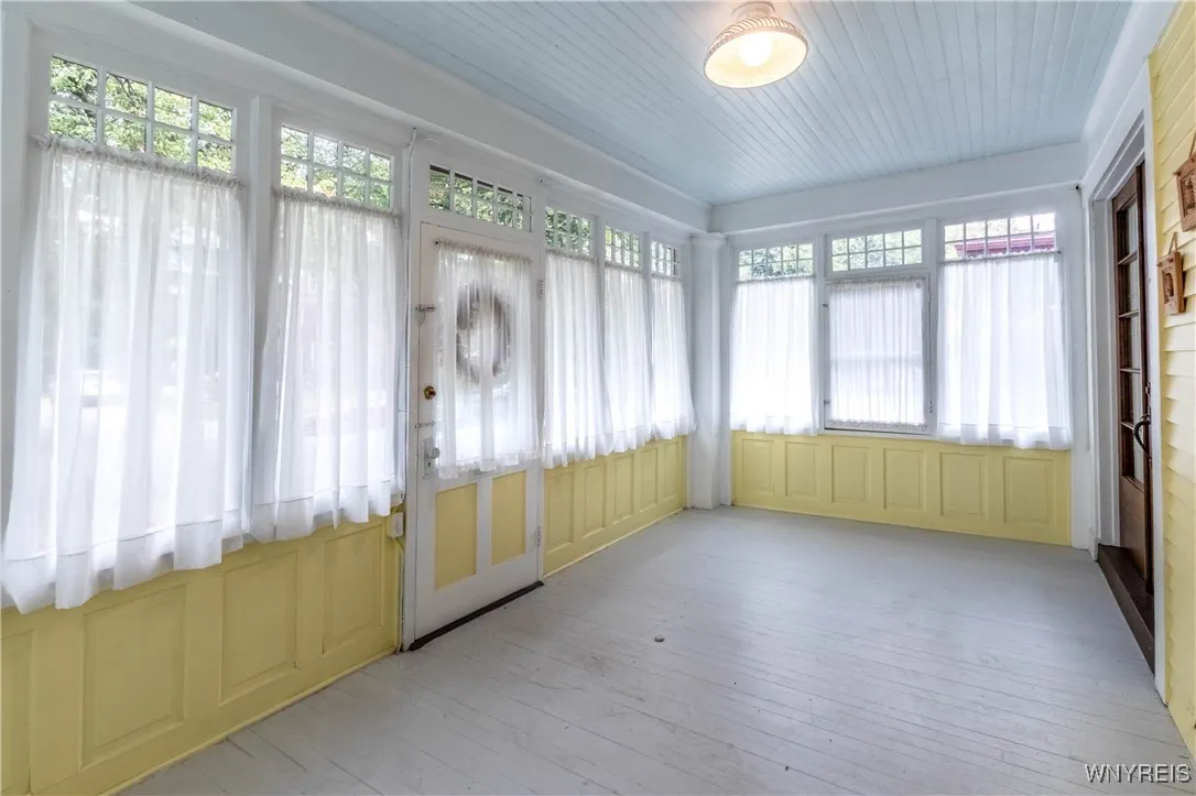 301 Woodward Avenue, Buffalo, New York 14214, Buffalo, New York 14214, 3 Bedrooms Bedrooms, 7 Rooms Rooms,1 BathroomBathrooms,Residential,For Sale,301 Woodward Avenue, Buffalo, New York 14214,0,B1644365