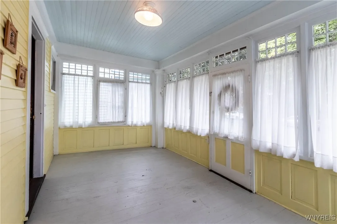 301 Woodward Avenue, Buffalo, New York 14214, Buffalo, New York 14214, 3 Bedrooms Bedrooms, 7 Rooms Rooms,1 BathroomBathrooms,Residential,For Sale,301 Woodward Avenue, Buffalo, New York 14214,0,B1644365