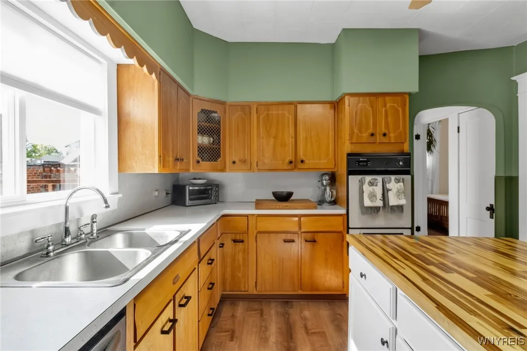 Kitchen - Lower