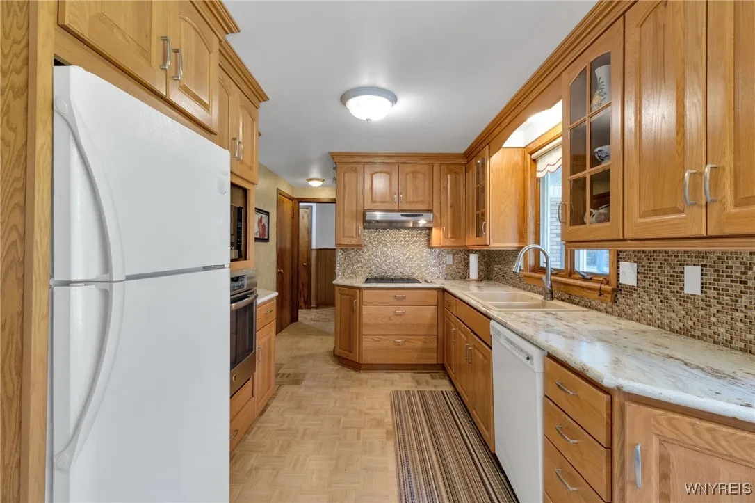 4520 Greenbriar Road, Clarence, New York 14221, Clarence, New York 14221, 3 Bedrooms Bedrooms, 8 Rooms Rooms,2 BathroomsBathrooms,Residential,Closed,4520 Greenbriar Road, Clarence, New York 14221,0,B1644123