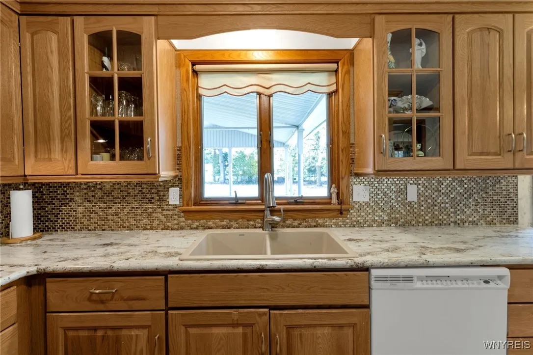 4520 Greenbriar Road, Clarence, New York 14221, Clarence, New York 14221, 3 Bedrooms Bedrooms, 8 Rooms Rooms,2 BathroomsBathrooms,Residential,Closed,4520 Greenbriar Road, Clarence, New York 14221,0,B1644123