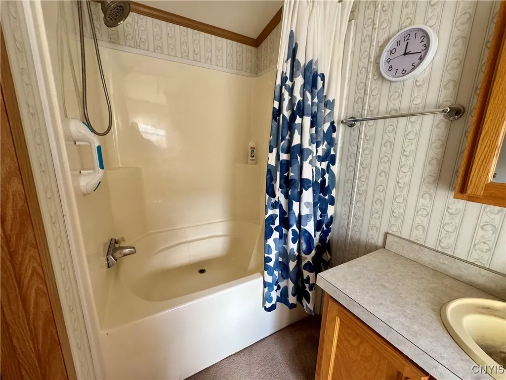 612 Barbara Avenue, New Hartford, New York 13323, New Hartford, New York 13323, 2 Bedrooms Bedrooms, 5 Rooms Rooms,2 BathroomsBathrooms,Residential,Closed,612 Barbara Avenue, New Hartford, New York 13323,0,S1644722