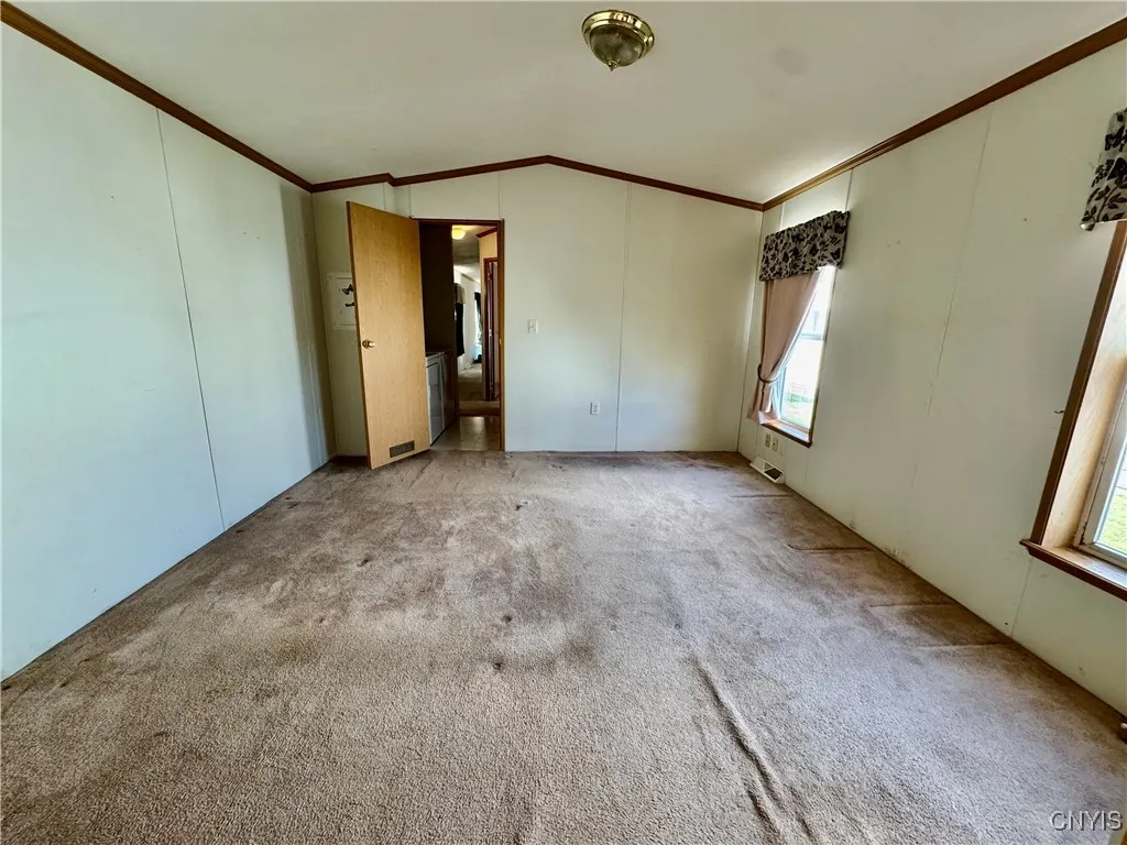 612 Barbara Avenue, New Hartford, New York 13323, New Hartford, New York 13323, 2 Bedrooms Bedrooms, 5 Rooms Rooms,2 BathroomsBathrooms,Residential,Closed,612 Barbara Avenue, New Hartford, New York 13323,0,S1644722