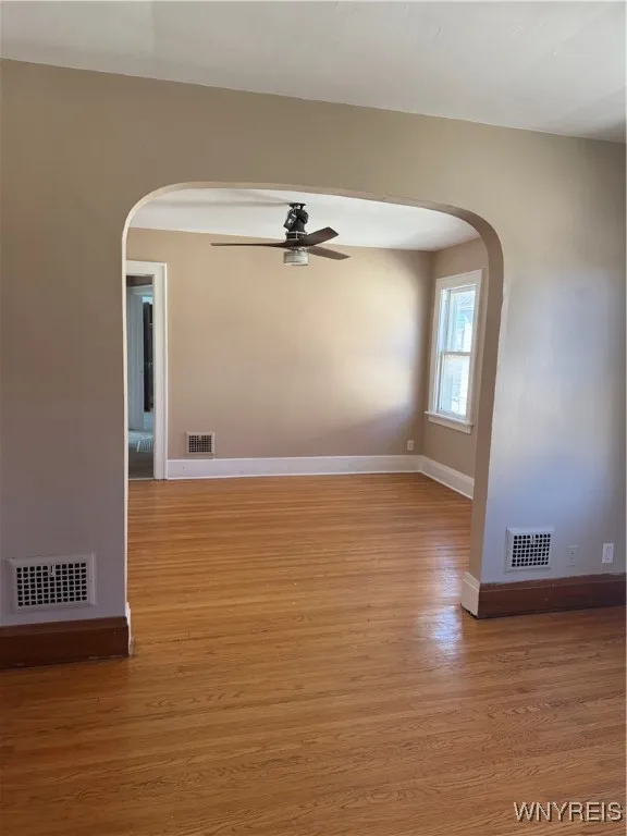 274 Washington Avenue Upper, Tonawanda, New York 1, Tonawanda, New York 14217, 2 Bedrooms Bedrooms, 5 Rooms Rooms,1 BathroomBathrooms,Residential Lease,For Rent,274 Washington Avenue Upper, Tonawanda, New York 1,0,B1644739