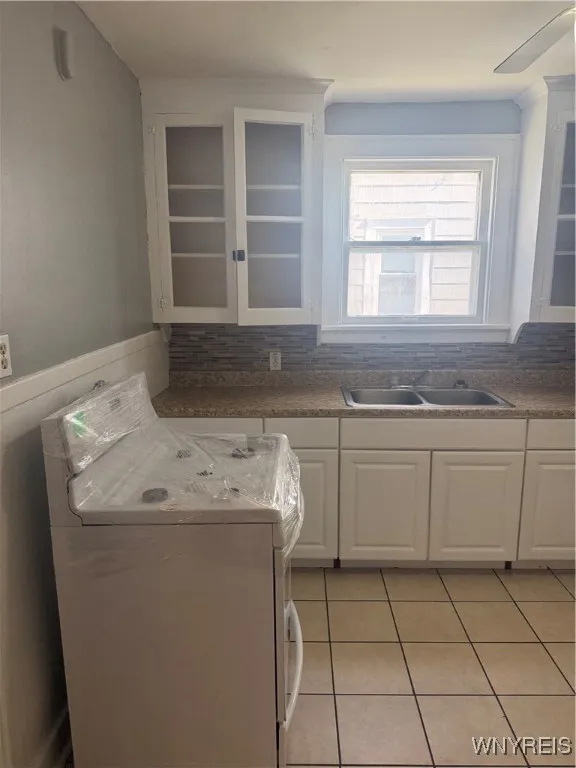 274 Washington Avenue Lower, Tonawanda, New York 1, Tonawanda, New York 14217, 2 Bedrooms Bedrooms, 5 Rooms Rooms,1 BathroomBathrooms,Residential Lease,For Rent,274 Washington Avenue Lower, Tonawanda, New York 1,0,B1644745