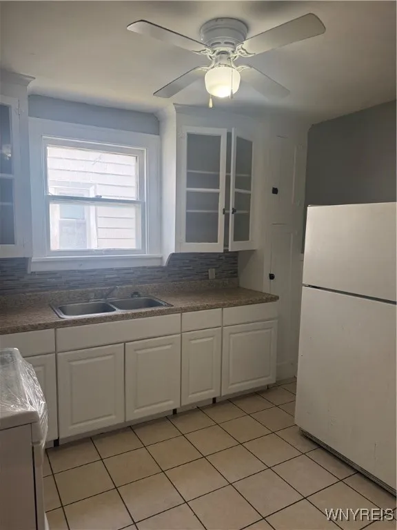 274 Washington Avenue Lower, Tonawanda, New York 1, Tonawanda, New York 14217, 2 Bedrooms Bedrooms, 5 Rooms Rooms,1 BathroomBathrooms,Residential Lease,For Rent,274 Washington Avenue Lower, Tonawanda, New York 1,0,B1644745