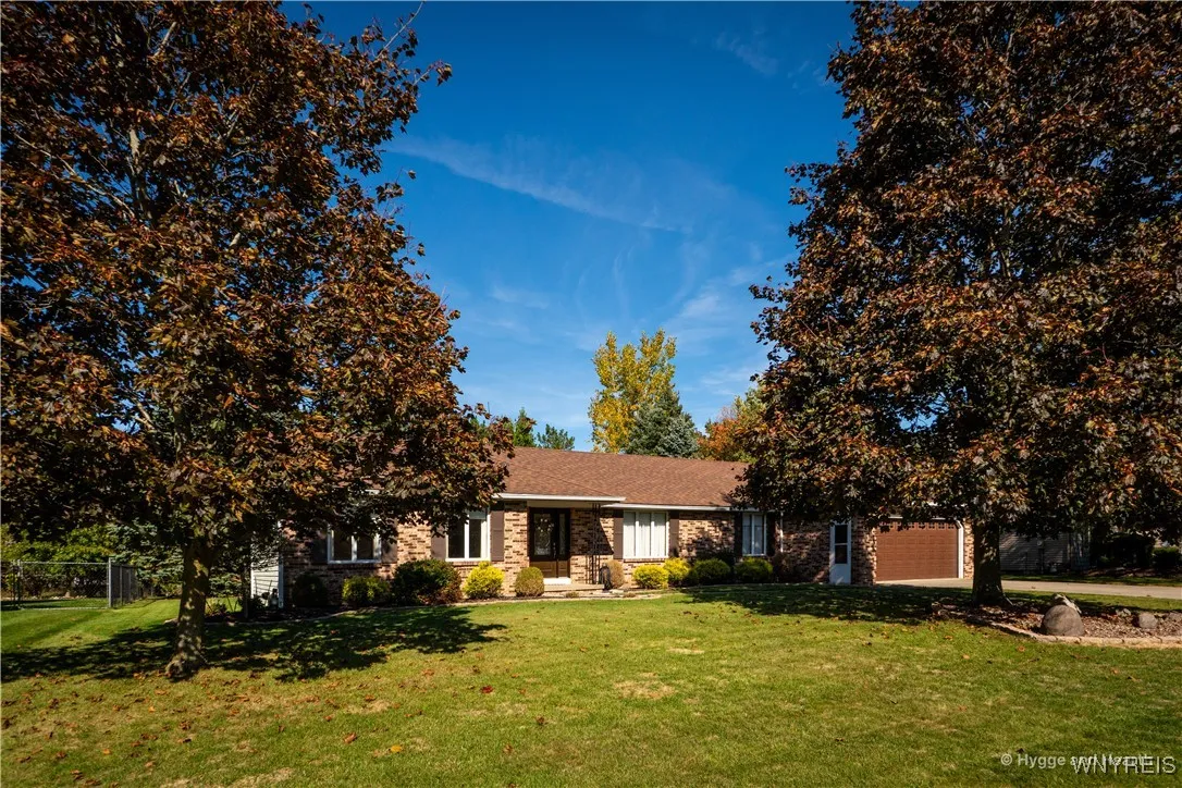 8242 Clarence Lane North, Clarence, New York 14051, Clarence, New York 14051, 3 Bedrooms Bedrooms, 6 Rooms Rooms,2 BathroomsBathrooms,Residential,Closed,8242 Clarence Lane North, Clarence, New York 14051,0,B1644659
