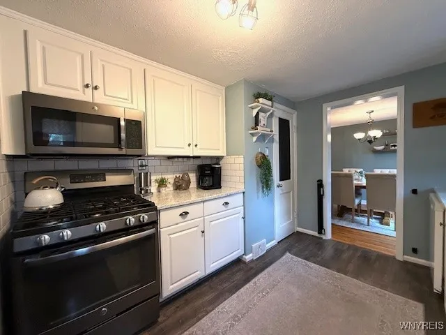 117 Old Colony Avenue, Tonawanda, New York 14150, Tonawanda, New York 14150, 3 Bedrooms Bedrooms, 6 Rooms Rooms,2 BathroomsBathrooms,Residential,For Sale,117 Old Colony Avenue, Tonawanda, New York 14150,0,B1644789