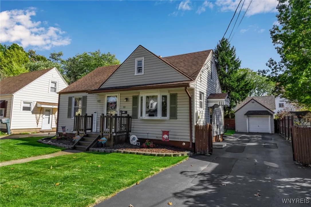 33 Jackson Avenue, North Tonawanda, New York 14120, North Tonawanda, New York 14120, 3 Bedrooms Bedrooms, 9 Rooms Rooms,2 BathroomsBathrooms,Residential,For Sale,33 Jackson Avenue, North Tonawanda, New York 14120,0,B1644737
