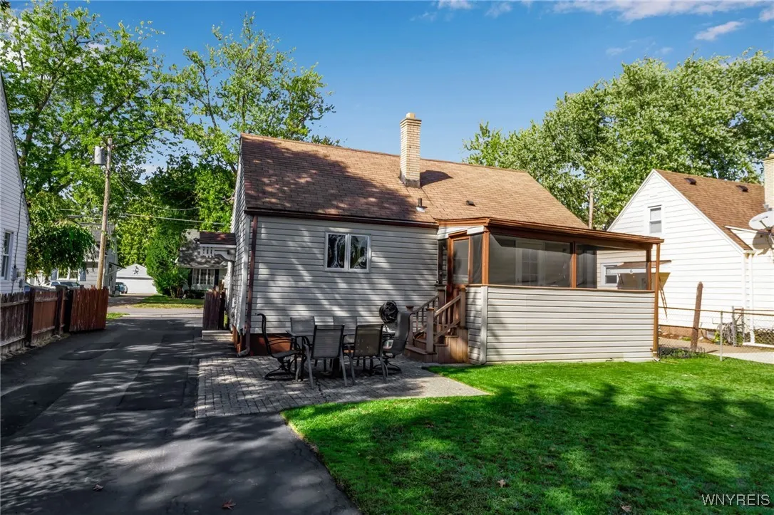33 Jackson Avenue, North Tonawanda, New York 14120, North Tonawanda, New York 14120, 3 Bedrooms Bedrooms, 9 Rooms Rooms,2 BathroomsBathrooms,Residential,For Sale,33 Jackson Avenue, North Tonawanda, New York 14120,0,B1644737
