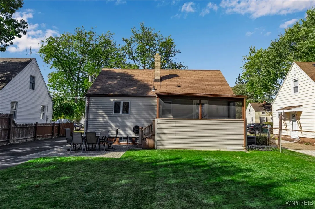 33 Jackson Avenue, North Tonawanda, New York 14120, North Tonawanda, New York 14120, 3 Bedrooms Bedrooms, 9 Rooms Rooms,2 BathroomsBathrooms,Residential,For Sale,33 Jackson Avenue, North Tonawanda, New York 14120,0,B1644737