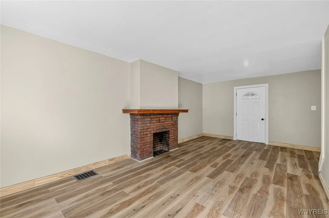 689 Longmeadow Road, Amherst, New York 14226, Amherst, New York 14226, 3 Bedrooms Bedrooms, 8 Rooms Rooms,2 BathroomsBathrooms,Residential,For Sale,689 Longmeadow Road, Amherst, New York 14226,0,B1644771