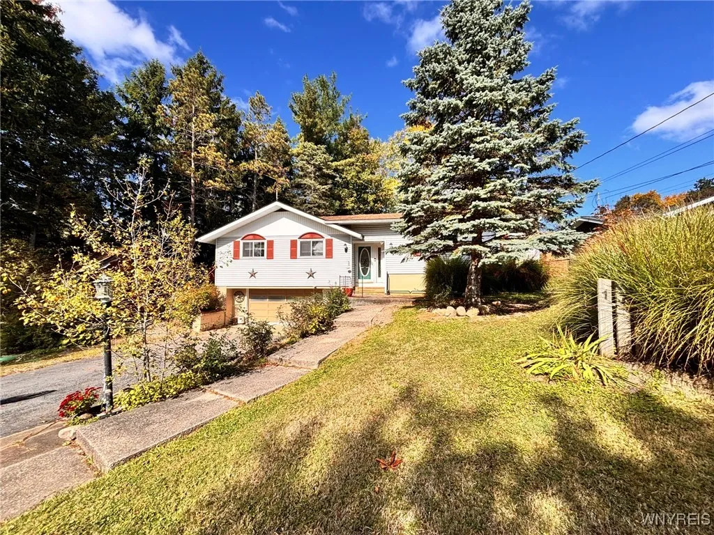 1700 Southwestern Boulevard, West Seneca, New York, West Seneca, New York 14224, 3 Bedrooms Bedrooms, 9 Rooms Rooms,1 BathroomBathrooms,Residential,For Sale,1700 Southwestern Boulevard, West Seneca, New York,0,B1644483