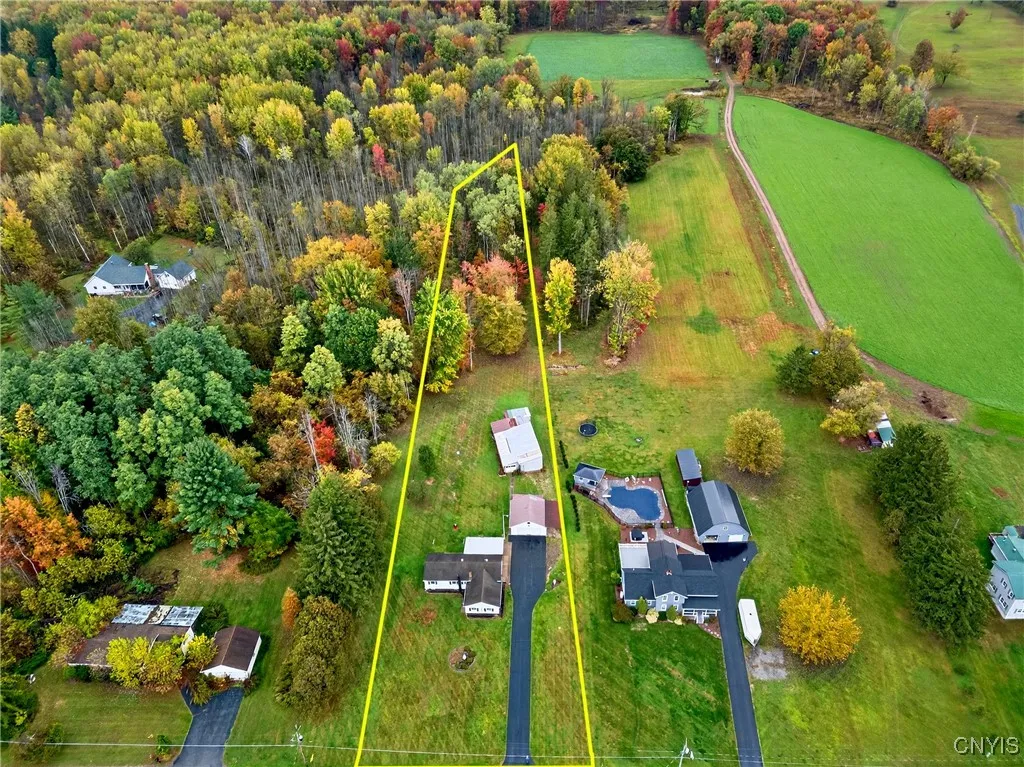 3405 Center Street, Verona, New York 13054, Verona, New York 13054, 3 Bedrooms Bedrooms, 6 Rooms Rooms,1 BathroomBathrooms,Residential,For Sale,3405 Center Street, Verona, New York 13054,0,S1644340