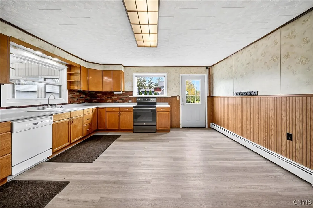 3405 Center Street, Verona, New York 13054, Verona, New York 13054, 3 Bedrooms Bedrooms, 6 Rooms Rooms,1 BathroomBathrooms,Residential,For Sale,3405 Center Street, Verona, New York 13054,0,S1644340