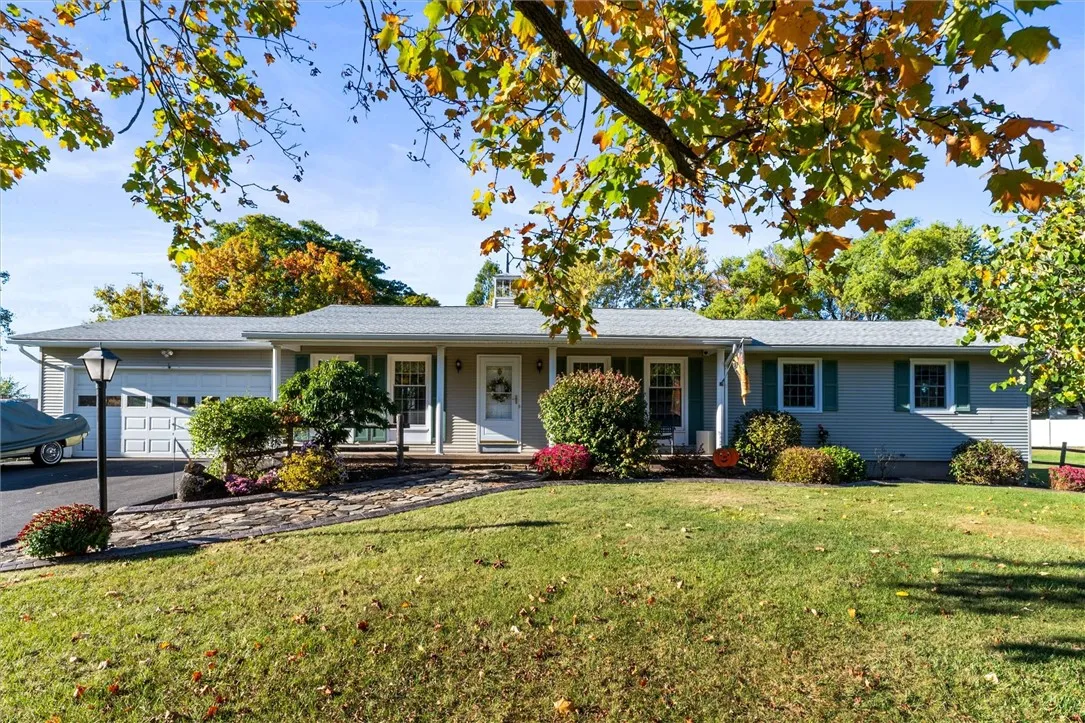 184 Brooklea Drive, Gates, New York 14624, Gates, New York 14624, 3 Bedrooms Bedrooms, 7 Rooms Rooms,1 BathroomBathrooms,Residential,Closed,184 Brooklea Drive, Gates, New York 14624,0,R1644866