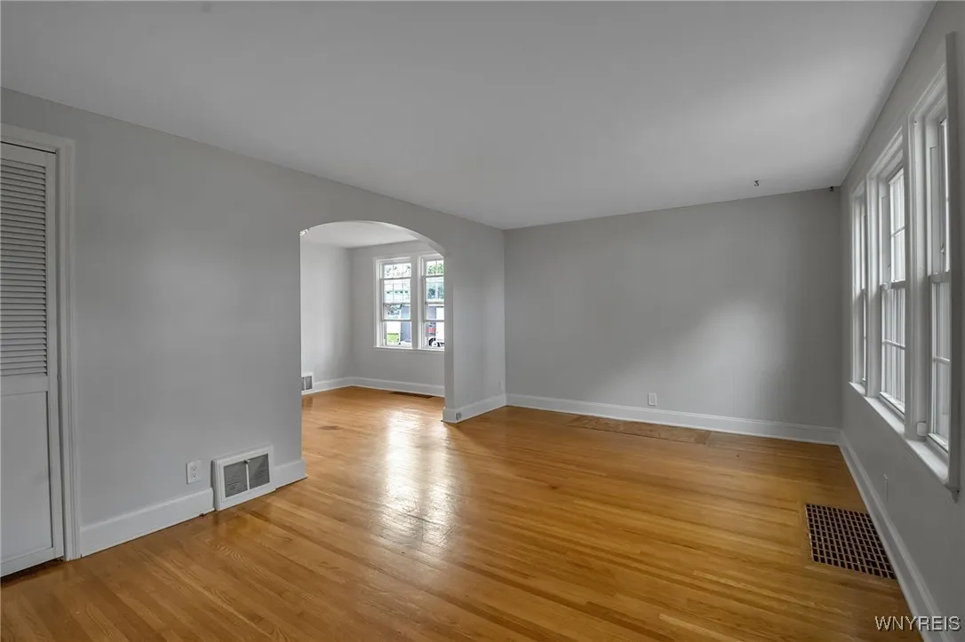 89 Byron Avenue, Tonawanda, New York 14223, Tonawanda, New York 14223, 3 Bedrooms Bedrooms, 7 Rooms Rooms,1 BathroomBathrooms,Residential,For Sale,89 Byron Avenue, Tonawanda, New York 14223,0,B1641333