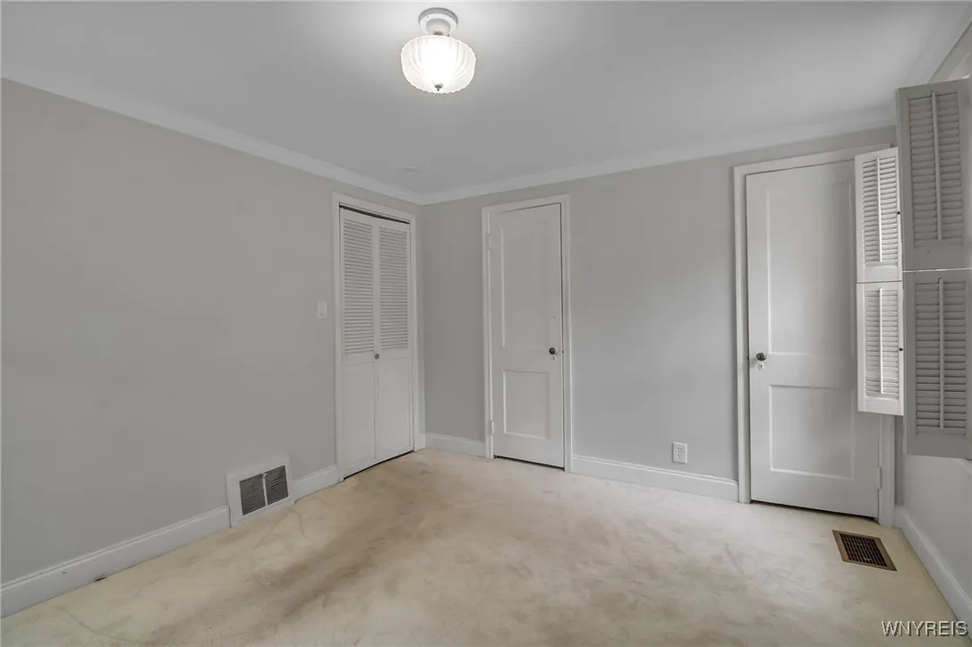 1st floor bedroom closets