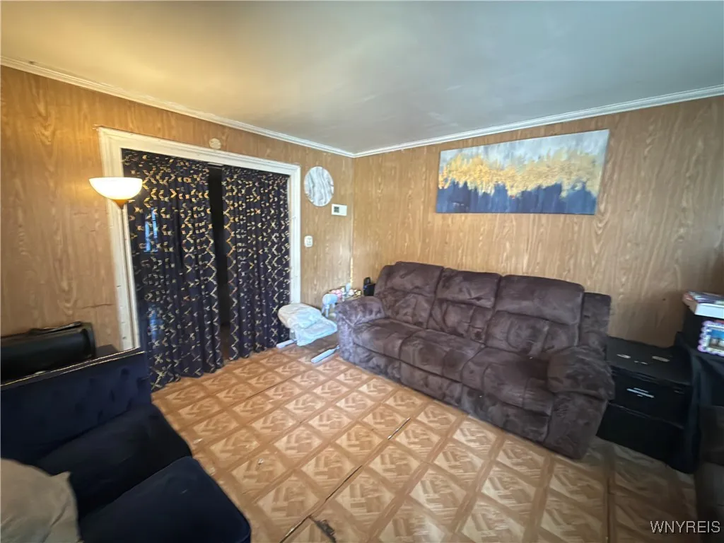 839 Perry Street, Buffalo, New York 14210, Buffalo, New York 14210, 6 Bedrooms Bedrooms, ,2 BathroomsBathrooms,Residential,For Sale,839 Perry Street, Buffalo, New York 14210,0,B1643219