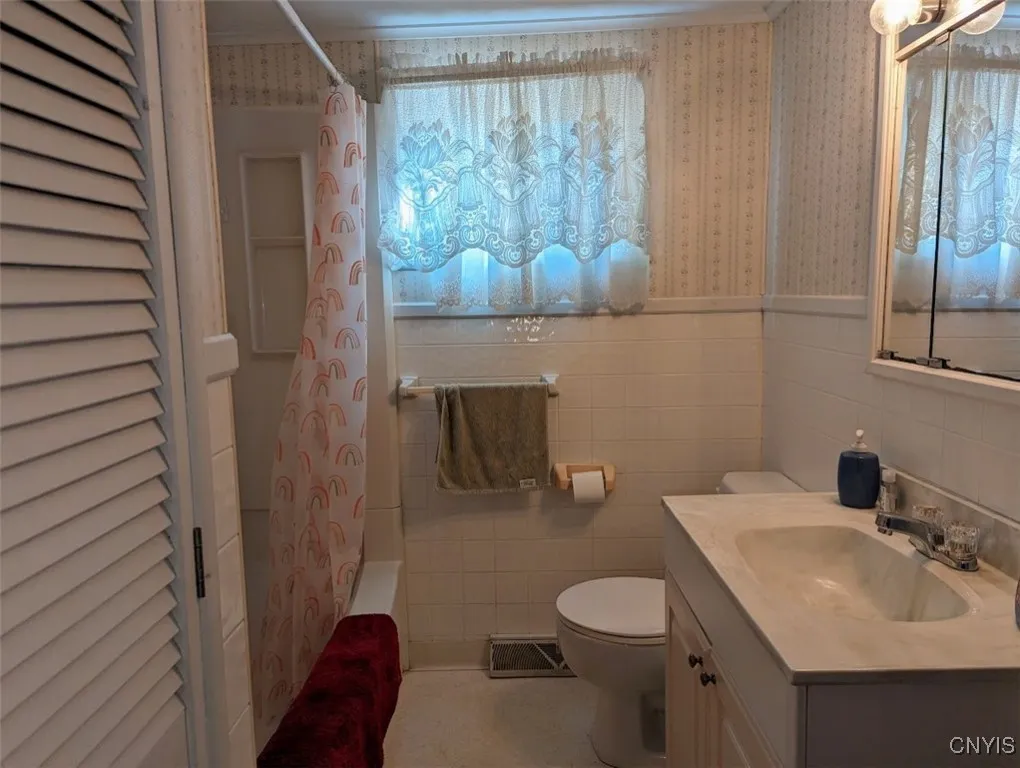 118 Macarthur Place, Lenox, New York 13032, Lenox, New York 13032, 3 Bedrooms Bedrooms, 5 Rooms Rooms,1 BathroomBathrooms,Residential,For Sale,118 Macarthur Place, Lenox, New York 13032,0,S1642022