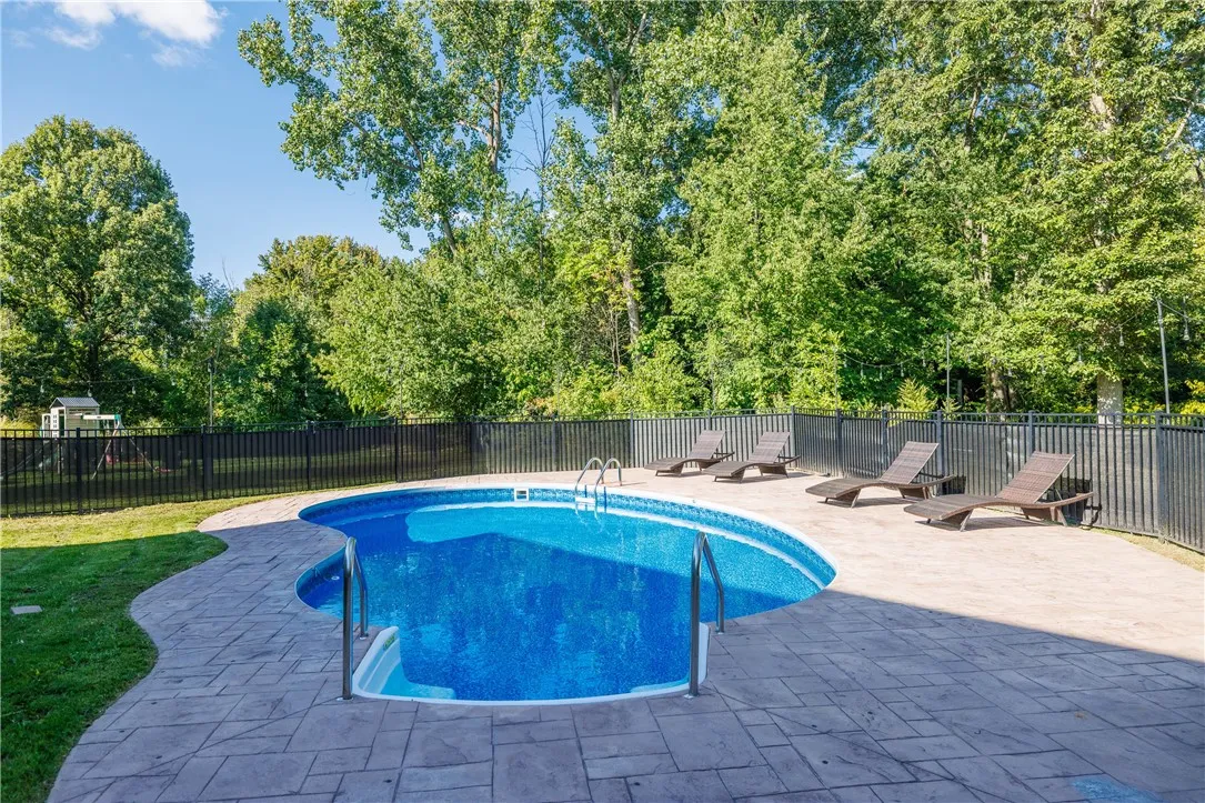 1132 Belmont Drive, Farmington, New York 14425, Farmington, New York 14425, 4 Bedrooms Bedrooms, 8 Rooms Rooms,2 BathroomsBathrooms,Residential,For Sale,1132 Belmont Drive, Farmington, New York 14425,0,R1643920