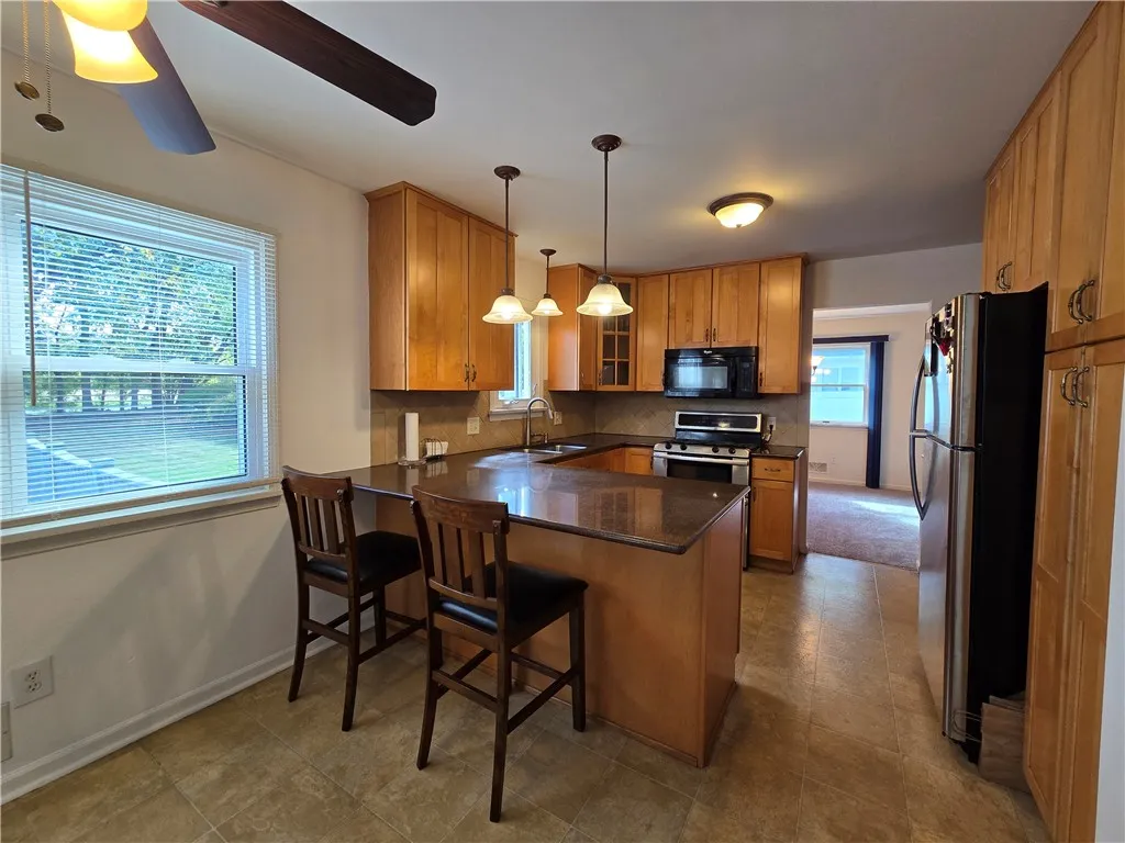 16 Long Park Lane, Greece, New York 14612, Greece, New York 14612, 3 Bedrooms Bedrooms, 7 Rooms Rooms,1 BathroomBathrooms,Residential,For Sale,16 Long Park Lane, Greece, New York 14612,0,R1644797
