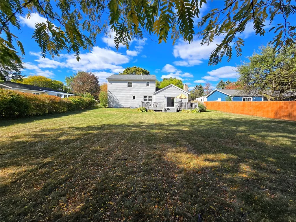 16 Long Park Lane, Greece, New York 14612, Greece, New York 14612, 3 Bedrooms Bedrooms, 7 Rooms Rooms,1 BathroomBathrooms,Residential,For Sale,16 Long Park Lane, Greece, New York 14612,0,R1644797
