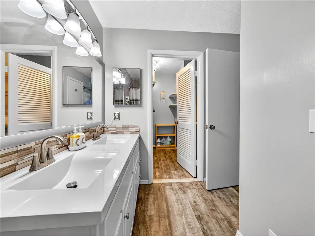 478 Eastbrooke Lane, Brighton, New York 14618, Brighton, New York 14618, 2 Bedrooms Bedrooms, 4 Rooms Rooms,1 BathroomBathrooms,Residential,For Sale,478 Eastbrooke Lane, Brighton, New York 14618,0,R1644404