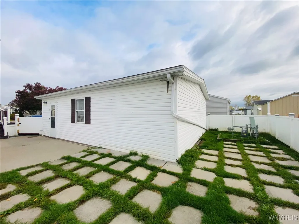 837 Willowbrook Drive, Lockport City, New York 140, Lockport City, New York 14094, 3 Bedrooms Bedrooms, 7 Rooms Rooms,2 BathroomsBathrooms,Residential,For Sale,837 Willowbrook Drive, Lockport City, New York 140,0,B1644941