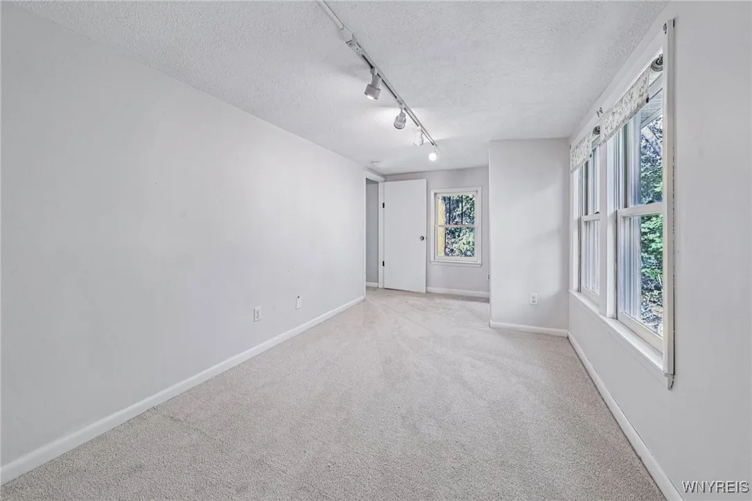 424 Linden Ave, Aurora, New York 14052, Aurora, New York 14052, 4 Bedrooms Bedrooms, 8 Rooms Rooms,2 BathroomsBathrooms,Residential,For Sale,424 Linden Ave, Aurora, New York 14052,0,B1644194